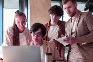 Alignement de la stratégie SI et le management de service et d'équipe